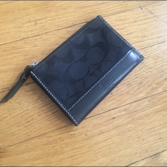 Mini signature black Coach zip coin wallet - Picture 2 of 3